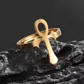 Gepolijste gouden roestvrijstalen Egyptische Ankh-kruis open ring op zwarte steen - Goud