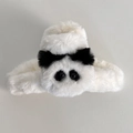Detalle de la suave pinza de pelo de peluche en blanco y negro con diseño de oso - Panda blanco