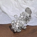 Pinza per capelli a fiore argento con strass e perle per acconciature a coda di cavallo alta - Stile Fiore in Strass / Argento