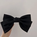 Elegante clip de pelo con lazo grande de satén negro y diseño de doble capa - Negro
