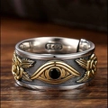 Vintage golden Eye of Horus ring with rose relief and black gemstone inlay for men - One Size / Gold