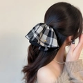 Pince à cheveux élégante à carreaux noir et blanc avec badge doré sur cheveux - Pied-de-poule Noir et Blanc