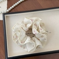 Detalle de coletero floral crema con estampado rosa y borde cosido delicado - Blanco Crema Estampado Doble Capa