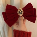 Lazo para el pelo en terciopelo rojo vino con camafeo de rosa y perlas vintage - Pinza para el Cabello Roja