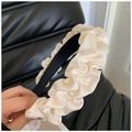 Elegante diadema de satén plisado crema con forro negro para un estilo francés vintage - Estilo Plisado de 4cm / Beige