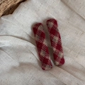 Detail of red and white plaid tweed hair clips on a soft beige natural linen background - Apricot Red Fine Plaid - Rectangular Style