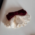 Detalle de lazo de terciopelo burdeos con volantes de encaje floral blanco crema para el pelo - Clip de Falda de Encaje Beige (Lazo de Terciopelo Rojo)