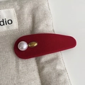 Macro shot of red velvet headband with white pearl and gold metal plate wings detail - Red Waterdrop Clip (红色-水滴夹)