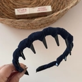 Detalle de diadema de pana azul marino con dientes interiores negros antideslizantes - Azul marino