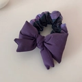 Detalle de coletero con lazo acolchado a cuadros morados con costuras y tela de algodón suave - Cuadros Azul Púrpura - Coletero con Lazo / Cuadros Azul Púrpura - Coletero con Lazo