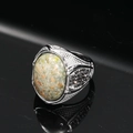 Dettaglio anello vintage da uomo con pietra unakite verde e decorazioni in pietre nere - Taglia 7 / Colore Acciaio Pietra Dalmata Verde