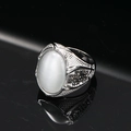 Macro di anello vintage in acciaio al titanio con occhio di gatto ovale e pietre nere - Taglia 7 / Argento Occhio di Gatto Bianco