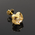 Macro de boucles d'oreilles cœur en or avec pierres de zircone cubique rondes et brillantes - Or Pierre Champagne