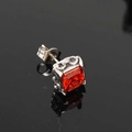Vintage-Ohrstecker aus Silberstahl mit quadratischem rotem Zirkon und Retro-Blumenmuster - Stahlfarbe Orangeroter Strass