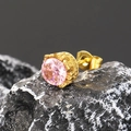 Gros plan d'une boucle d'oreille vintage dorée avec un grand zircon rose serti de détails - Ton Or Zircon Rose (Seul)