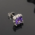 Macro orecchino a perno con zircone viola quadrato e base argentata effetto lava - Tono Argento Zirconia Viola (Singolo)