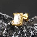 Makroaufnahme von quadratischem Zirkonia-Ohrring mit Lava-Textur auf schwarzem Stein - Gold Weißer Zirkonia (Einzeln)
