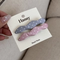 Dettaglio dei fermagli per capelli a pois rosa e grigi su carta da esposizione - Coppia Di Pois Rosa Grigio-Onda