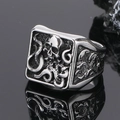Vintage gothic men's octopus skull signet ring in black stainless steel finish - US 7 / Steel