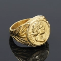 Vintage golden Caesar coin signet ring in stainless steel with wheat engraving - US 7 / Gold