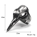 Makro-Detail des Retro-Punk Vogel-Totenkopf-Rings in Altsilber-Optik mit Größenangaben - Größe 7 / Vogelschädel Stil (Stil 11)