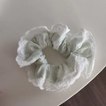 Detalle de coletero de cuadros verdes con bordado de flores y borde de encaje - Estilo Encaje Bordado Cuadrícula Pequeño (FQ881456)