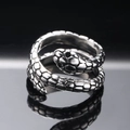 Vintage silver snake ring in stainless steel with detailed scales and a gothic texture - Size 7 / Steel