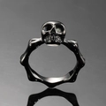 Anello teschio punk retrò in acciaio nero lucido con design a banda ossea - Taglia 6 / Nero