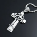 Dreilagiger Kreuzanhänger aus Edelstahl mit Box-Kette für Herren im modernen Design - Nur Anhänger (Ohne Kette) / Stahlfarben