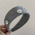 Detailed view of grey wool headband with sequin flowers and metallic studs decoration - Sequin Flower / Wide Gray - Sequin Flower