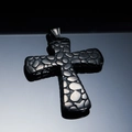 Colgante de cruz hip hop en acero inoxidable negro con textura de piedra para hombre - Solo Colgante Negro (Sin Cadena)