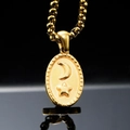 Collana con ciondolo ovale stella e luna crescente in acciaio inossidabile dorato lucido - Solo Ciondolo Colore Oro (Senza Catena)