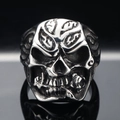 Anello teschio argento vintage con trama fiamme e motivo rosa in stile punk gotico - US 7 / Color Acciaio