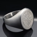 Men's punk stainless steel signet ring featuring a compass design on a black reflective base - Size 7 / Steel