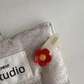 Handgefertigter Haargummi mit rot-gelber Acetatblüte und Frankreich-Resin-Charm - Haarclip / Rot