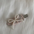 Detail of lace hair clip with pearl bow and pink floral embroidery on metal duckbill base - Pink Lace Pearl Bow No-trace Clip