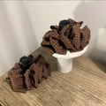 Elegant houndstooth fabric claw clips set in brown and pink for stylish hair styling - 11cm / Coffee Checkered