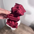 Eleganter großer weinroter Satin-Haarclip mit plissiertem, geschichtetem Schleifen-Design - 11cm / Rot