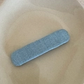 Primer plano de una pinza para el cabello rectangular con tejido trenzado azul y blanco - Azul Claro - Rectangular