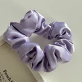 Coletero de satén lila lavanda con acabado mate y textura esponjosa de estilo para mujer - Pequeño / Morado