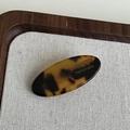 Eleganter ovaler Haarclip aus Acetat mit Schildpattmuster und FRANCE-Schriftzug - Dunkel Schildpatt