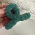 Dark green plush faux fur hair claw clip with golden metal spring for autumn and winter - Dark Green