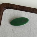 Handmade dark green oval acetate hair clip with golden France engraving for women - Green