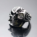 Anillo de calavera punk para hombre en acero vintage con ojo de cristal y cigarrillo - US 7 / Color Acero Circón Blanco