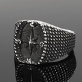 Anello sigillo vintage da uomo in acciaio inossidabile con bussola e punti cardinali incisi - US 7 / Argento antico