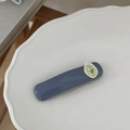 Detalle del pasador azul polvoriento con relieve floral y perla blanca de imitación - Decoración de Tulipán (FJ891115) / Azul Niebla-Tulipán