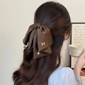 Elegante fermaglio per capelli a fiocco marrone scuro con lettera H dorata e perle - Caffè (Logo H Dorato)