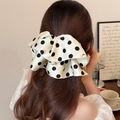 Fermaglio per capelli oversize in raso bianco a pois neri con perle stile francese - Clip a Molla Pois Beige