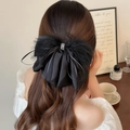 Elegante haarclip met zwarte satijnen strik, veren en fonkelende kristallen - Zwarte Paardenstaartclip Met Veren