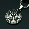 Collana vintage da uomo con ciondolo tondo a giglio in acciaio inossidabile e catena box - Solo Pendente (Senza Catena) - Colore Argento